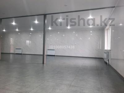 Офисы, склады, салоны красоты, образование · 100 м² за 300 000 〒 в Уральске, мкр Мясокомбинат