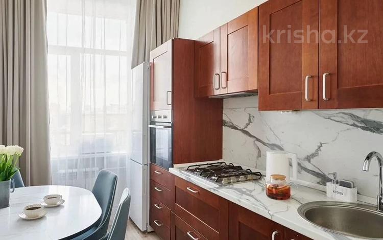 3-бөлмелі пәтер · 90 м² · 7 қабат, Розыбакиева 320, бағасы: 700 000 ₸ в Алматы, Бостандыкский р-н — фото 2