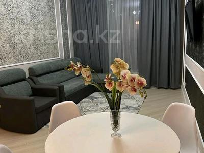2-бөлмелі пәтер · 45 м² · 5 қабат, Манаса 109а — Абая, бағасы: 5 000 ₸ в Алматы, Алмалинский р-н