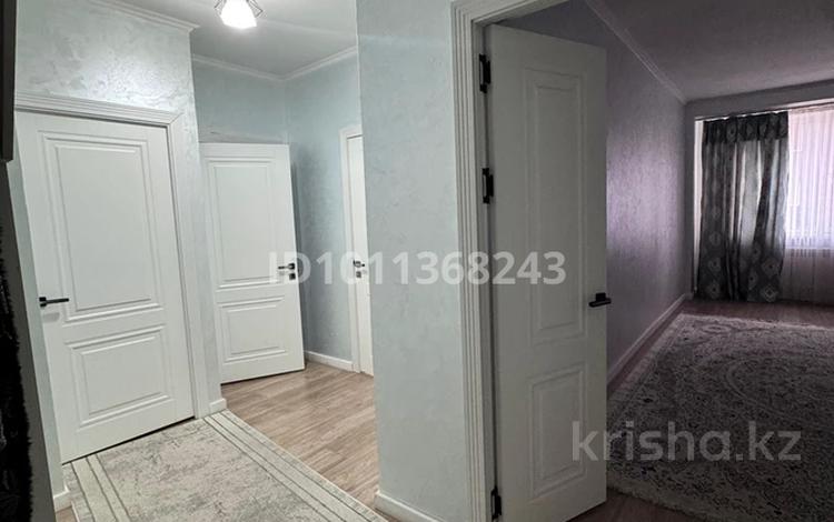 3-бөлмелі пәтер · 77 м² · 6/9 қабат, Байдибек Би 9/9 — 2 жұлдыз тойханаға қарама-қарсыдағы қара домдар, бағасы: 38 млн ₸ в Шымкенте, Каратауский р-н — фото 2