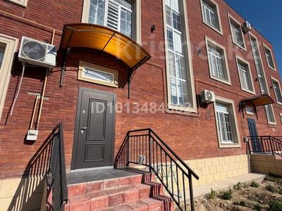 Часть дома · 8 комнат · 360 м² · 10 сот., 1В мкр 7 — На берегу моря за 1.2 млн ₸ в Актау