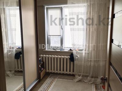 3-комнатная квартира · 48.1 м² · 5/5 этаж, Кердеры 133 — Кердеры ихсаново рядом 7 школа за 18.5 млн ₸ в Уральске, мкр Школьник