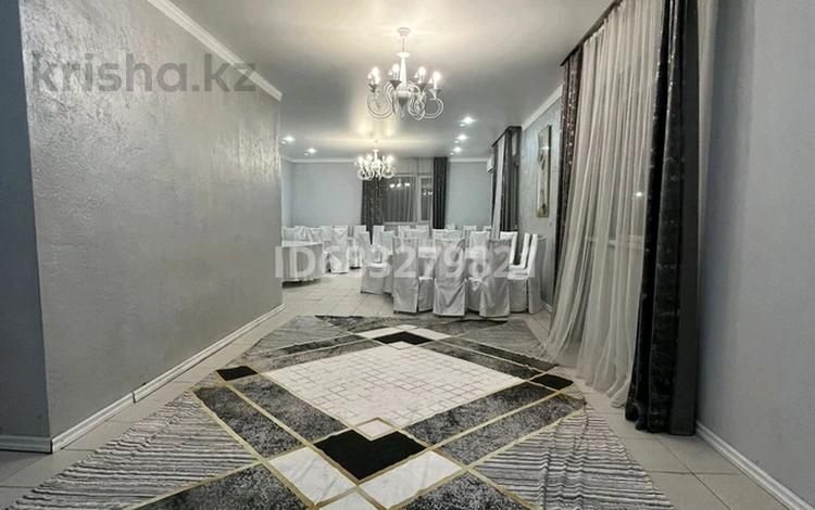 Дом · 3 комнаты · 230 м², мкр Юго-Восток, Таттимбета 38 за 60 000 ₸ в Караганде, Казыбек би р-н — фото 47