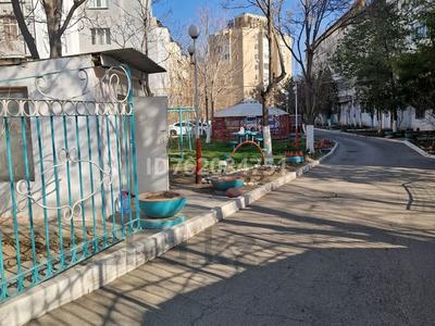 Продажа квартир в Жамбылской обл.: 3-комнатная квартира · 108 м² · 4/5 этаж, Желтоксан 86 — Желтоксан и Айтеке би за 49 млн 〒 3-комнатная квартира · 108 м² · 4/5 этаж, Желтоксан 86 — Желтоксан и Айтеке би за 49 млн 〒 в Таразе