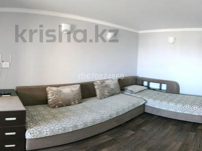 2-комнатная квартира · 55 м² · 4/5 этаж, улица Ауезова 55 — Сулейменова за 15 000 ₸ в 