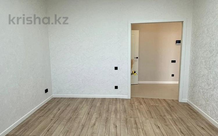 2-бөлмелі пәтер · 72 м² · 6/9 қабат, Молдагулова, бағасы: 42 млн ₸ в Уральске — фото 2