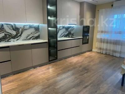 Аренда квартир в Атырауской обл.: 4-комнатная квартира · 190 м² · 12/14 этаж · помесячно, Кулманова 1 за 500 000 〒 4-комнатная квартира · 190 м² · 12/14 этаж · помесячно, Кулманова 1 за 500 000 〒 в Атырау