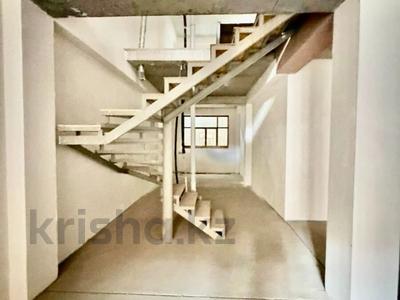 6-комнатная квартира · 255 м² · 2/4 этаж, Тайманова 222/6 за 280 млн ₸ в Алматы, Медеуский р-н
