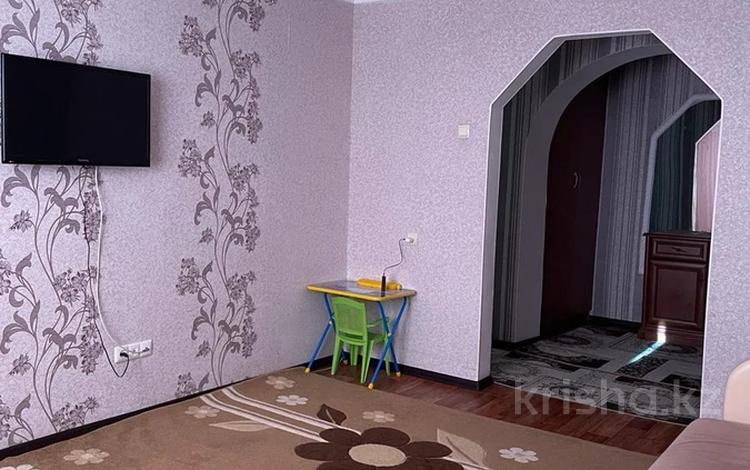 3-комнатная квартира, 58 м², 1/5 этаж помесячно, Самал 46 за 150 000 〒 в Талдыкоргане, мкр Самал — фото 2