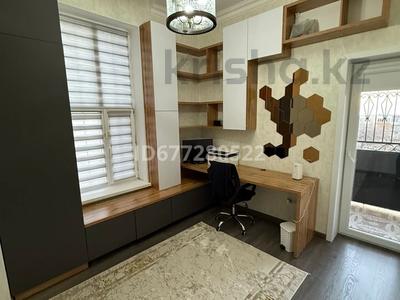 Продажа квартир в Мангистауской обл.: 4-комнатная квартира · 143 м² · 2/3 этаж, 14-й мкр 60 за 76 млн 〒 4-комнатная квартира · 143 м² · 2/3 этаж, 14-й мкр 60 за 76 млн 〒 в Актау