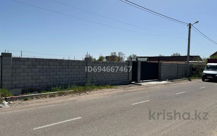 Жер телімі · 10 сотық, Микрорайон-12 улица Арна 89, бағасы: 16 млн ₸ в Конаеве — фото 2