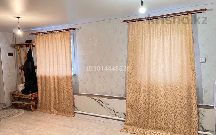 1-комнатная квартира · 80 м² · 1/2 этаж, Ауэзова 44 за 150 000 ₸ в Кокшетау — фото 2