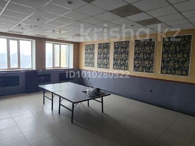 Свободное назначение, офисы, общепит, образование, кабинеты и рабочие места, студии · 150 м² за 600 000 〒 в Семее, Бобровка