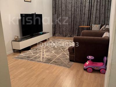 3-комнатная квартира · 63 м² · 1/5 этаж, мкр Самал-1 17 за 72 млн 〒 в Алматы, Медеуский р-н