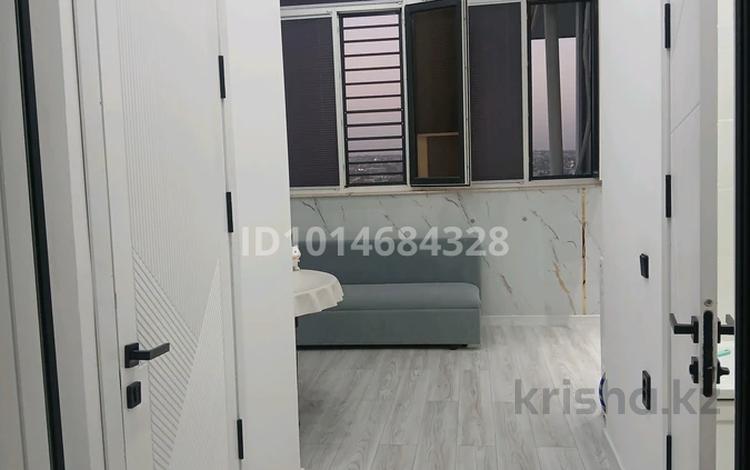 2-комнатная квартира · 35 м² · 10/10 этаж, Куаныша Толеметова 50/6 за 170 000 ₸ в Шымкенте, Абайский р-н — фото 2