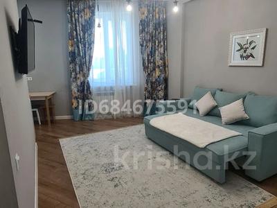 1-комнатная квартира, 40 м² посуточно, проспект Кабанбай Батыра 9/2 за 15 000 〒 в Астане