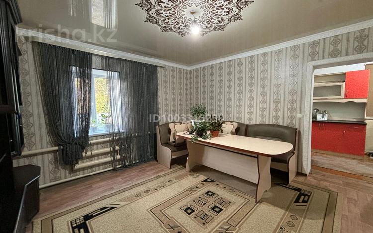 Отдельный дом · 4 комнаты · 100 м² · 8 сот., Переулок Железнодорожный 7 — Сейфуллин Мектебынын жанында за 6 млн ₸ в Каратау — фото 2