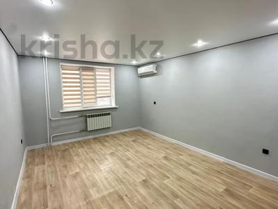 2-комнатная квартира · 60 м² · 1/4 этаж, мкр Нурсая 4 за 21.5 млн 〒 в Атырау