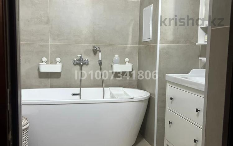 2-бөлмелі пәтер · 74 м² · 5/5 қабат, Авангард 4 13А, бағасы: 35 млн ₸ в Атырау, мкр Авангард-4 — фото 24