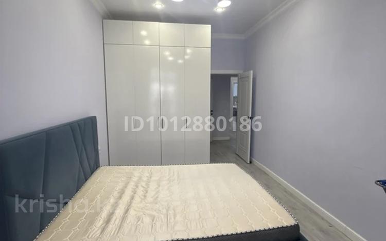 3-комнатная квартира · 83 м² · 8/12 этаж, Улы Дала 31, 31/1, 33, 33/1 за 400 000 ₸ в Астане, Нура р-н — фото 2