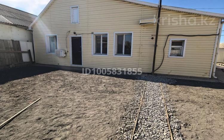 Отдельный дом · 3 комнаты · 100 м² · 7 сот., Панфилова 20 за 25 млн 〒 в Атырау — фото 2