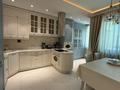 4-комнатная квартира · 200 м² · 5/8 этаж, Кабанбай Батыра за 1.3 млн ₸ в Астане, Есильский р-н — фото 4