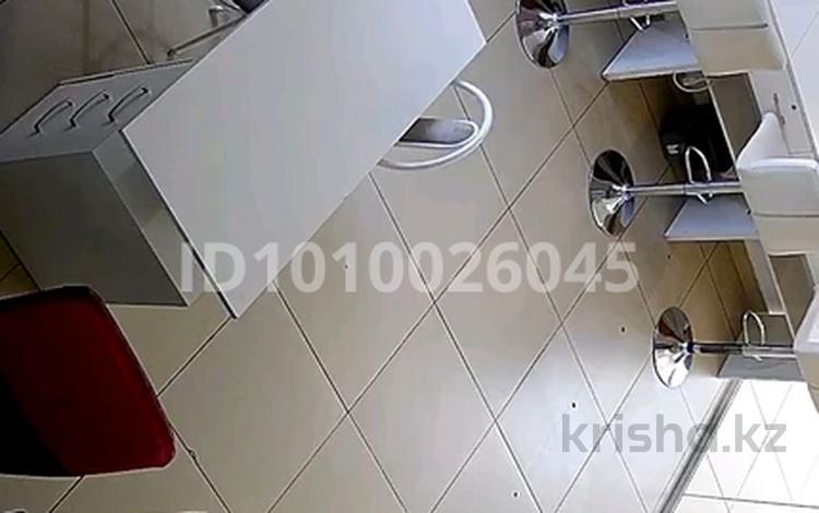 Действующий салон красоты · 30 м² за 5 млн ₸ в Актау, 29-й мкр — фото 2