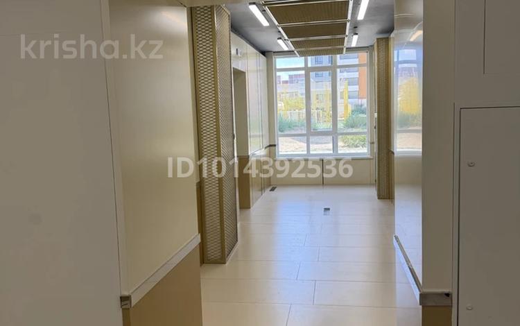3-комнатная квартира · 90 м² · 16/17 этаж, мкр Юго-Восток, Республики 23, 23/2 за 49 млн ₸ в Караганде, Казыбек би р-н — фото 2