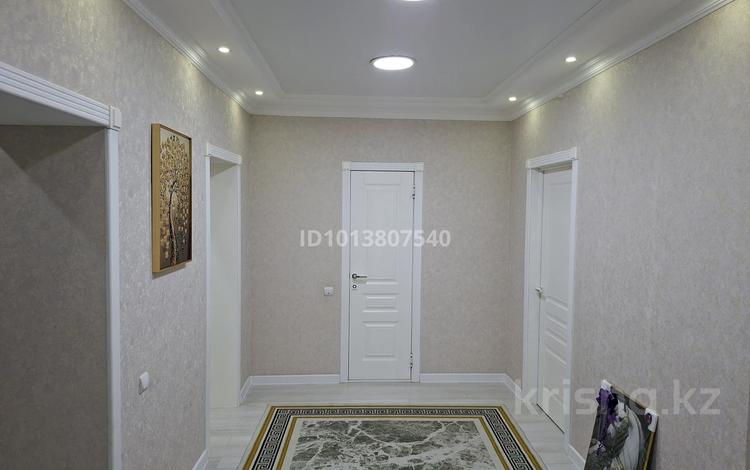 3-комнатная квартира · 89 м² · 5/5 этаж, 19-й мкр 36 за 23.5 млн ₸ в Актау — фото 2