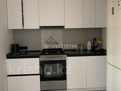 2-комнатная квартира · 55 м² · 9/10 этаж, мкр Аксай-5 25 — Момышулы-Жубанова за 300 000 ₸ в Алматы, Ауэзовский р-н