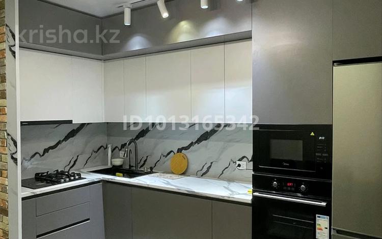 3-комнатная квартира · 77 м² · 6/10 этаж, мкр Шугыла 340/3 - 340/3к17, 340/8 - 340/8 к5 за 300 000 ₸ в Алматы, Наурызбайский р-н — фото 2