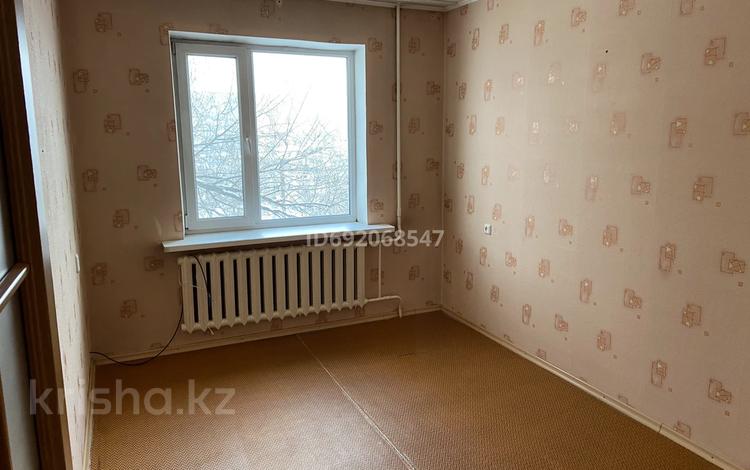 4-бөлмелі пәтер, 80 м², 3/5 қабат, Коммунистическая 3 — 1 Школа Акжелкен, бағасы: 21.5 млн 〒 в Щучинске — фото 2