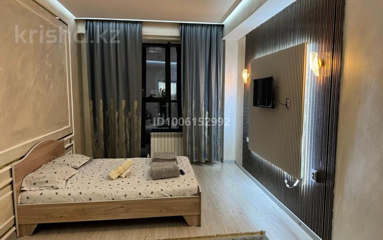 1-комнатная квартира · 105 м² · 5/9 этаж, мкр Шымсити 126/7 за 14 000 〒 в Шымкенте, Абайский р-н — фото 8