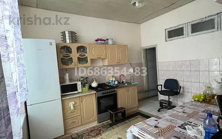 4-комнатная квартира · 64 м² · 2/2 этаж, Саидалым Карды 9 — Акимат за 12 млн 〒 в  — фото 2