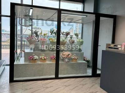 Готовый цветочный бизнес, 85 м² за 12 млн 〒 в Астане