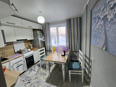 3-комнатная квартира · 68.7 м² · 2/5 этаж, Абая 89 за 14 млн 〒 в Риддере