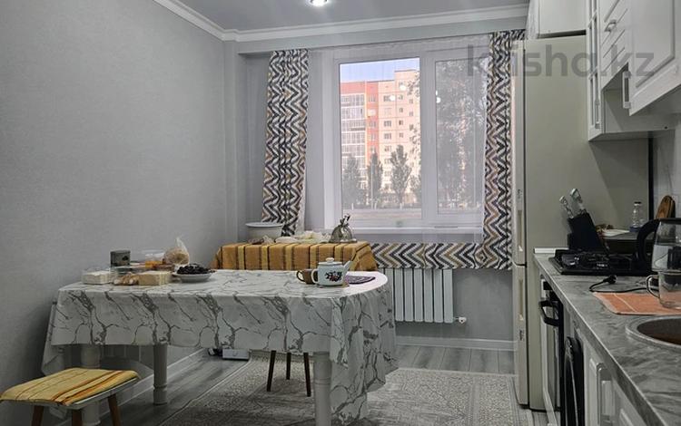 3-комнатная квартира · 80 м² · 1/9 этаж, Зачаганск ул.Бирлик за 32.5 млн ₸ в Уральске — фото 2