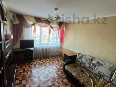2-комнатная квартира, 48 м², 4/5 этаж, Молдагуловой за 18.5 млн 〒 в Уральске