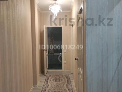 2-бөлмелі пәтер · 70 м² · 6/8 қабат, мкр Таугуль, Мустай Карима 12/16 — Саина-Джандосова, бағасы: 300 000 ₸ в Алматы, Ауэзовский р-н