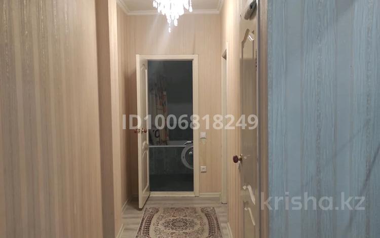 2-бөлмелі пәтер · 70 м² · 6/8 қабат, мкр Таугуль, Мустай Карима 12/16 — Саина-Джандосова, бағасы: 300 000 ₸ в Алматы, Ауэзовский р-н — фото 2