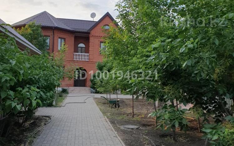 Отдельный дом · 5 комнат · 260 м² · 12 сот., пгт Балыкши, Байжигитова 5/1 за 110 млн 〒 в Атырау — фото 2