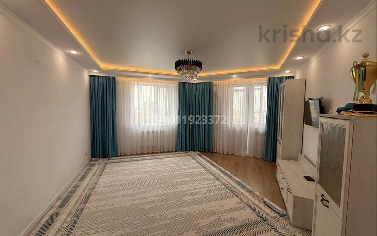 2-комнатная квартира · 72 м² · 4/5 этаж, мкр. Алтын орда, Мкр Батыс-2, жилой массив Юго-Запад 19А за 180 000 ₸ в Актобе — фото 2