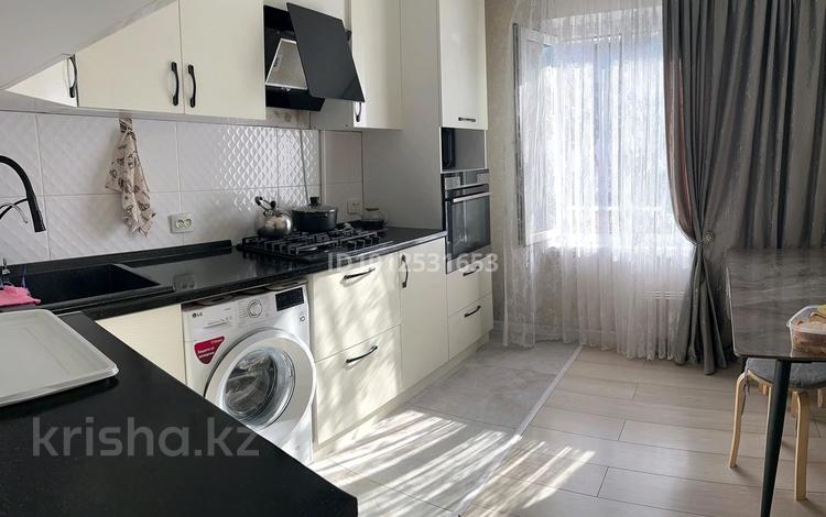 4-бөлмелі пәтер · 94 м² · 3/5 қабат, мкр Аксай-3А 61, бағасы: 56.5 млн ₸ в Алматы, Ауэзовский р-н — фото 2