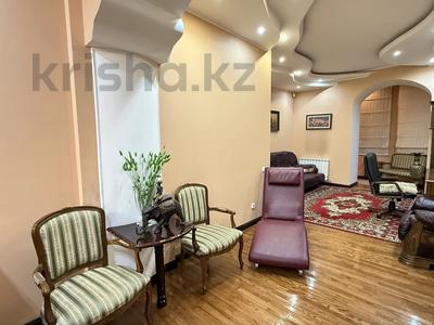 4-бөлмелі пәтер · 174 м² · 1/5 қабат, Лободы — Отдельный вход, бағасы: 145 млн ₸ в Караганде