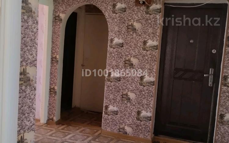 4-комнатная квартира · 75 м² · 1/5 этаж, 3-мкр 103 — улица Конаева за 6 млн 〒 в Каратау — фото 2