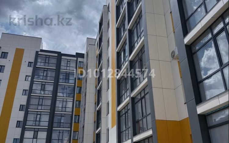 2-бөлмелі пәтер · 68.1 м² · 4/8 қабат, мкр Юго-Восток, Мкр Степной 1, Ул. Муканова 51, бағасы: 23.5 млн ₸ в Караганде, Казыбек би р-н — фото 2