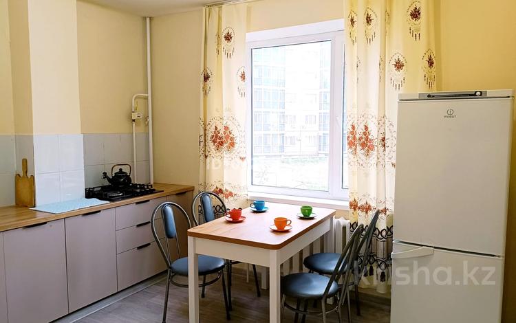 2-комнатная квартира · 75 м² · 2/9 этаж, мкр. Зачаганск пгт, Монкеулы — 6 поликлиника за 170 000 ₸ в Уральске — фото 2