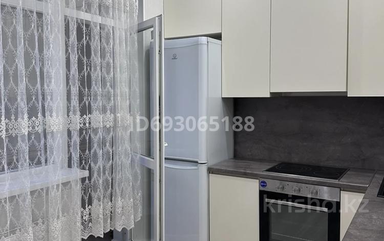 2-бөлмелі пәтер, 67 м², 14/16 қабат ай сайын, Туран 50/3, бағасы: 240 000 〒 в Астане, Есильский р-н — фото 3