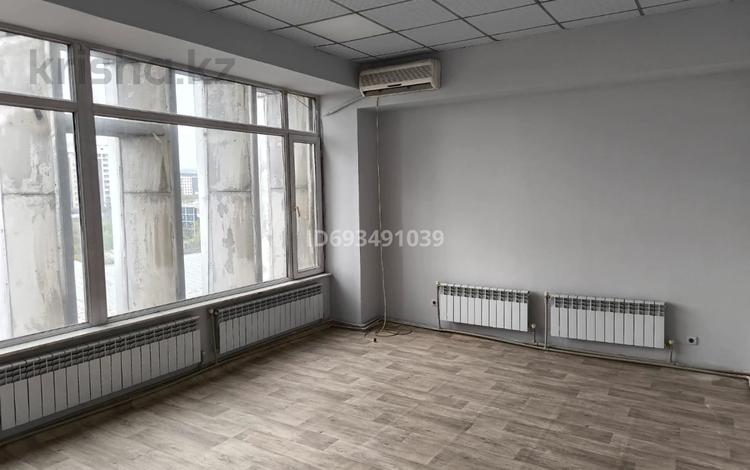 Свободное назначение, офисы • 26 м² за 214 300 〒 в Алматы, Медеуский р-н — фото 2