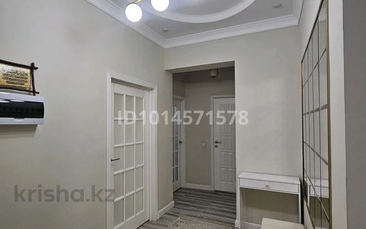 1-комнатная квартира · 54 м² · 8/16 этаж, мкр Мамыр-1 26/1 за 350 000 ₸ в Алматы, Ауэзовский р-н — фото 2